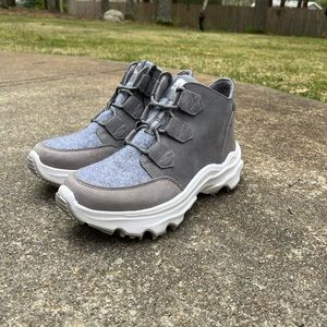 Sorel Women Platform Booties Kinetic Breakthru Caribou Size US 8.5 Quarry Grey